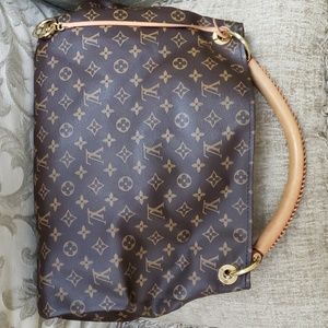Louis Vuitton Artsy MM